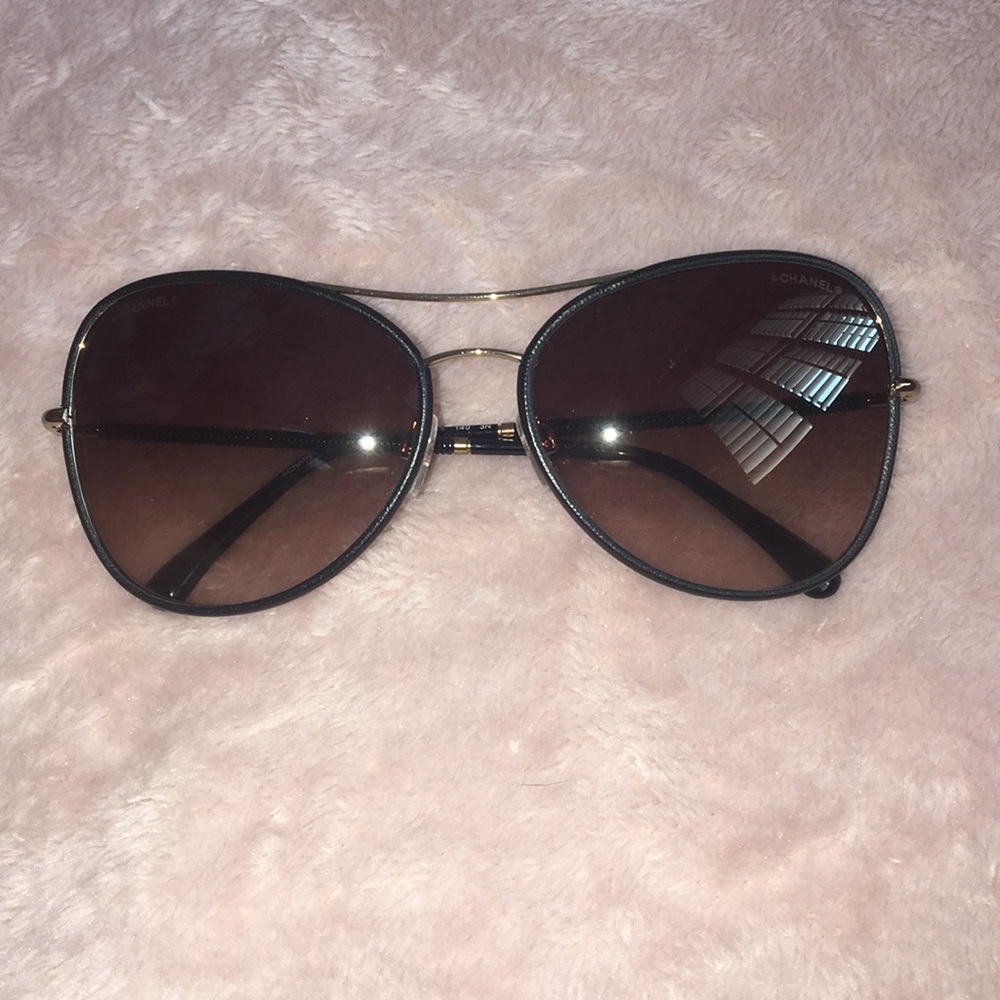 Chanel Pilot Sunglasses 4227q